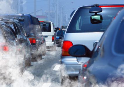 إندونيسيا تطلق موقعًا لقياس الانبعاثات من السيارات