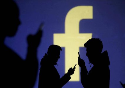 رسائل تغزو الآلاف.. احذروا خدعة "إعادة تشغيل فيسبوك"