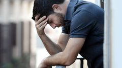 بينها الغدة الدرقية وداء لايم.. أمراض تُشخص خطأ كاكتئاب وقلق