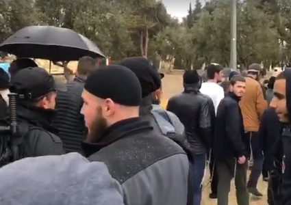 اقتحامات واسعة للأقصى بحراسات مشدّدة