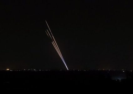 المقاومة تطلق رشقة صاروخية تجاه "غلاف غزة" وصافرات الانذار تدوي