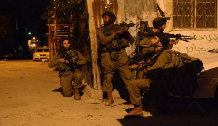 الاحتلال يعتقل ثلاثة مواطنين في كفر نعمة غرب رام الله