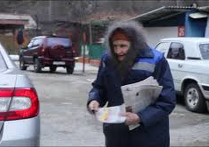 ساعية بريد في الـ83 من عمرها تسير 150 كيلومترا أسبوعيا!