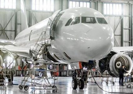 بوينغ ترضخ وتعلق تسليم طلبيات الطائرة 737 ماكس