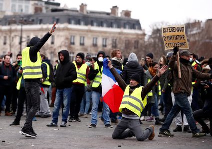 تجدد التظاهرات في باريس والحكومة تتوعد