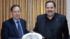 صيدم يكرّم ممثل روسيا لقرب انتهاء مهامه في فلسطين