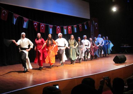 الجالية الفلسطينية في إسطنبول تنظم حفلاً لإحياء التراث الفلسطيني