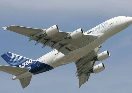 "إيرباص" تحلق على وقع هبوط "بوينغ"
