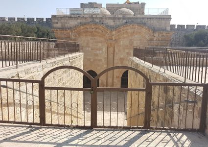 ادعيس: قرار محكمة الاحتلال اغلاق باب الرحمة غير قانوني ومرفوض