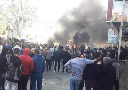 الحراك الشبابي يدعو إلى استمرار الاحتجاجات في قطاع غزة