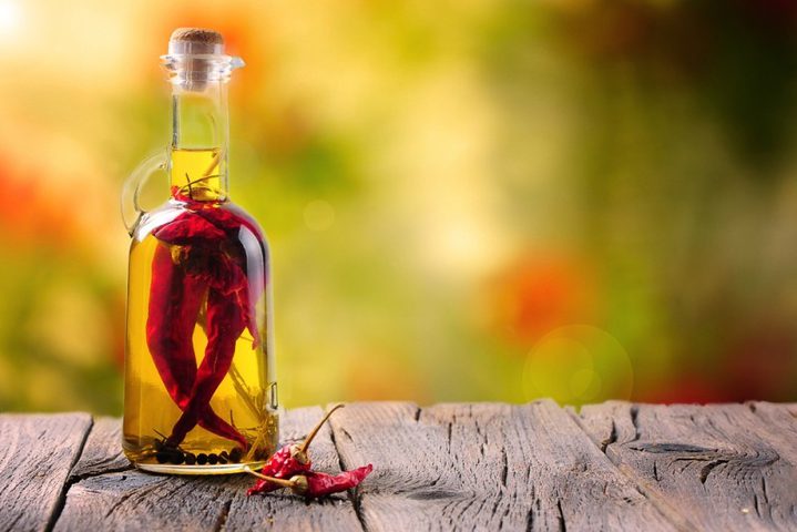 الفلفل الحار وزيت اللوز مرهم طبيعى لعلاج الدوالى