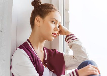 اكتئاب المراهقات.. الأعراض والعلاج