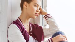 اكتئاب المراهقات.. الأعراض والعلاج