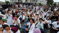 دعوات جزائرية لاحتجاجات حاشدة ضد بوتفليقة