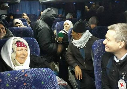 22 من أهالي أسرى غزة يزورون 11 من أبنائهم في "رامون"