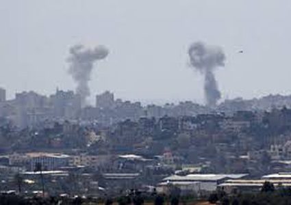 قوات الاحتلال تشن غارات جوية على قطاع غزة