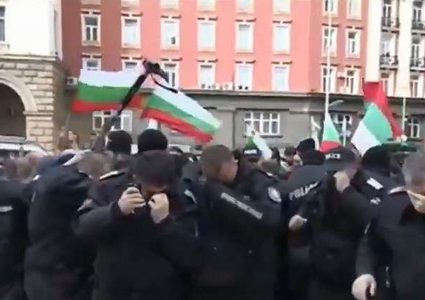 تجري الرياح بما لا تشتهي الشرطة في احتجاجات بلغاريا