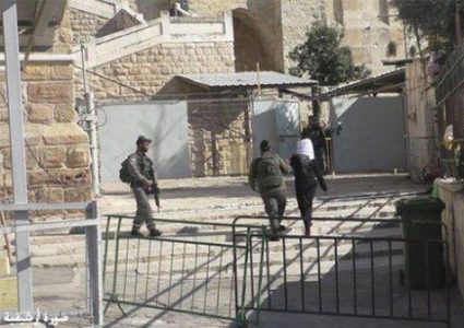 اعتقال الفتاة اسراء ابو سنينة على حاجز أبو الريش