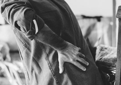 5 آلام في الظهر.. لا تتجاهلها أبدا