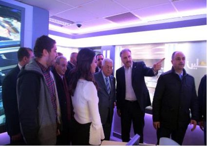 الرئيس يتفقد مقر الهيئة العامة للإذاعة والتلفزيون في رام الله