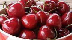 في اليوم العالمي للسعادة.. 10 أطعمة تمنحك السعادة