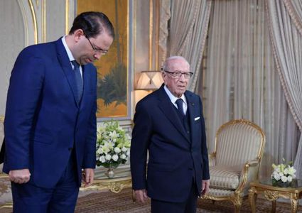 السبسي يطالب بتعديل الدستور التونسي