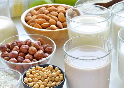 علاج هشاشة العظام من ضمنه تناول المكسرات والألبان