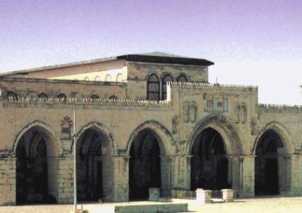 مجلس الأوقاف يطلع مسؤولين أوروبيين على الأوضاع في المسجد الأقصى