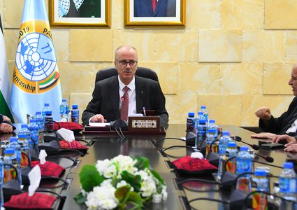 الحمد الله يستقبل وفدا من وجهاء مدينة نابلس