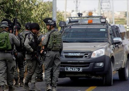 الاحتلال يطلق النار على سيارة قرب أريحا