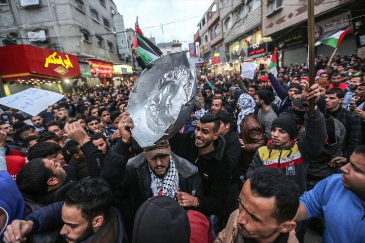 حماس تلجأ لـ "الحقن المخدرة" لامتصاص الحراك الشعبي في غزة