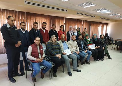 تخريج دورة بعلوم الدفاع المدني والسلامة العامة