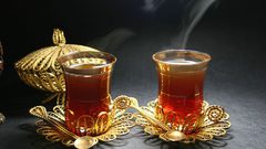 دراسة: شرب الشاي الساخن يزيد خطر الاصابة بسرطان المريء