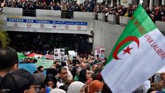 الجزائر.. شلل بوسائل النقل قبل مظاهرات الجمعة الخامسة
