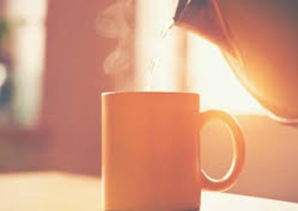 تحذير: شرب الماء الساخن يؤدي الى تورم خلايا الدماغ