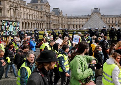 الجيش الفرنسي ينضم إلى الشرطة لمواجهة احتجاجات "السترات الصفراء"