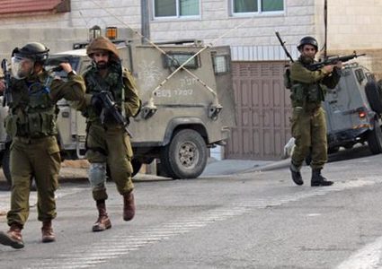 قوات الاحتلال تشن حملة مداهمات في الخليل