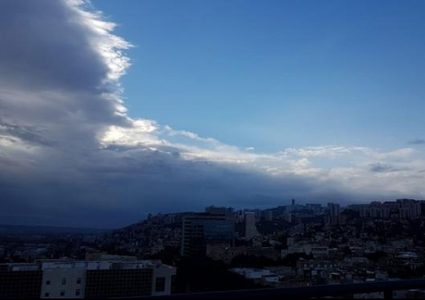 حالة الطقس: أجواء غائمة ولا تغير يطرأ على درجات الحرارة