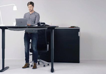 هل تساعد المكاتب الواقفة على خسارة الوزن؟