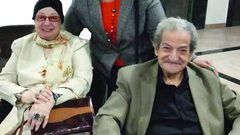 بعد حب دام 81 عاما.. زواج  صحفي من أديبة مصرية