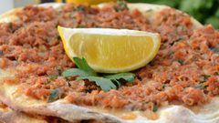 لحم بعجين على الطريقة التركية