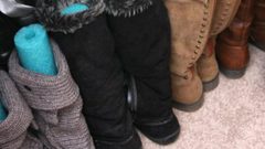 الصيف على الأبواب.. اعرفى الطريقة الصحيحة لتخزين الأحذية الشتوى