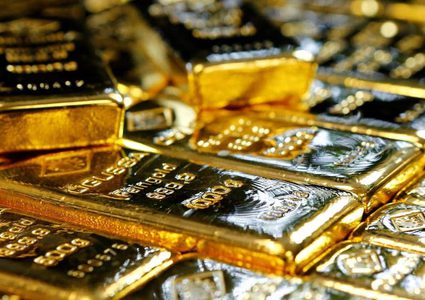 "الأصفر" يستعيد بريقه مع عزوف المستثمرين عن المخاطرة