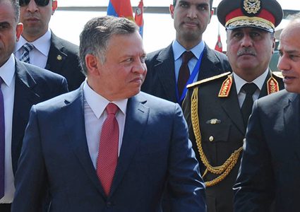 السيسي والملك عبد الله يبحثان التطورات في المنطقة وتعزيز العلاقات