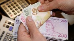 الليرة التركية تتهاوى في "الوقت الحساس"