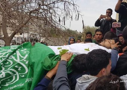 الآلاف يشيعون جثمان الشهيد المصري