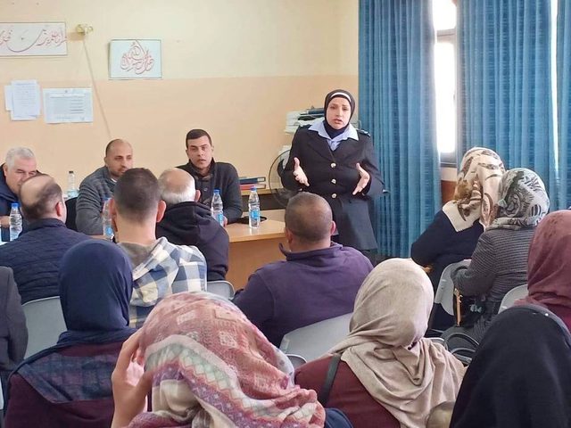 المركز المتنقل ينظم محاضرة حول الاستخدام الامن للإنترنت