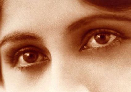 علماء الأحياء يبتكرون "صمغا" آمنا لعلاج جروح العين