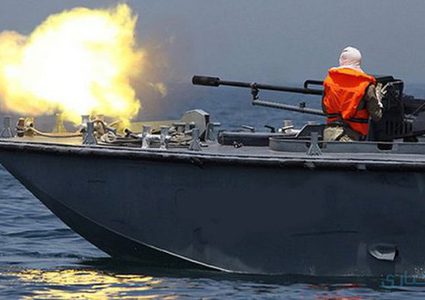 زوارق الاحتلال تطلق النار صوب مراكب الصيادين