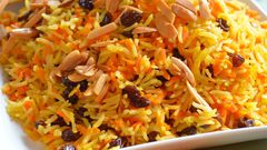 طريقة عمل رز بخاري بالجزر